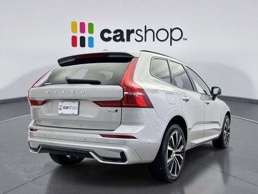 2025 Volvo XC60 B5 Plus