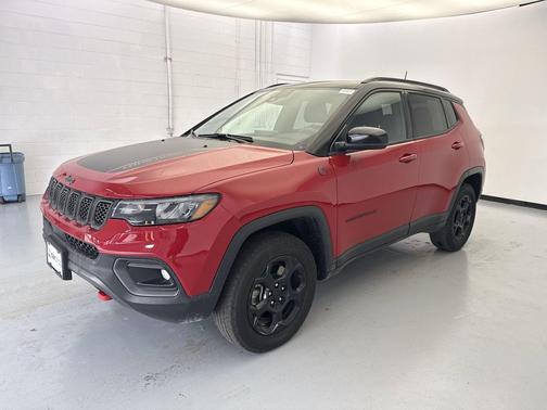 Black Clearcoat 2024 Jeep Compass Trailhawk