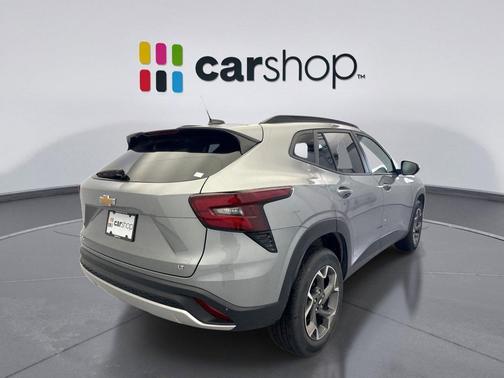 Sterling Gray Metallic 2024 Chevrolet Trax LT
