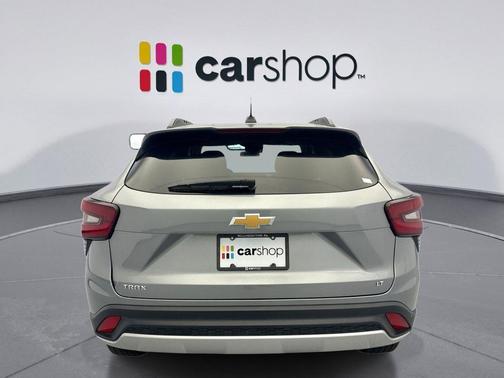 Sterling Gray Metallic 2024 Chevrolet Trax LT