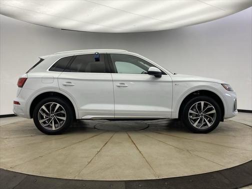 2024 Audi Q5 45 S line Premium