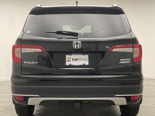 2019 Honda Pilot Touring 8-Passenger