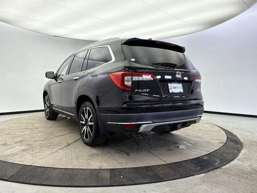 2019 Honda Pilot Touring 8-Passenger