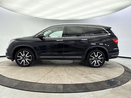 2019 Honda Pilot Touring 8-Passenger