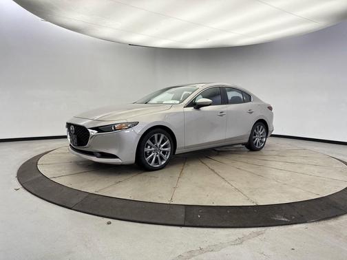 Platinum Quartz Metallic 2025 Mazda Mazda3 FWD w/Preferred Package