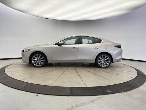 Platinum Quartz Metallic 2025 Mazda Mazda3 FWD w/Preferred Package