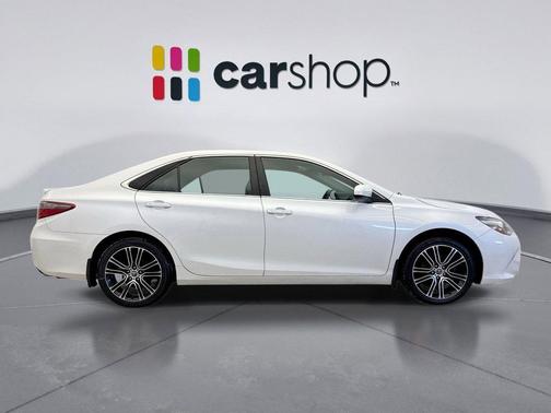 2016 Toyota Camry SE w/Special Edition Pkg