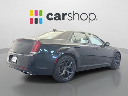 Gloss Black 2023 Chrysler 300 Touring