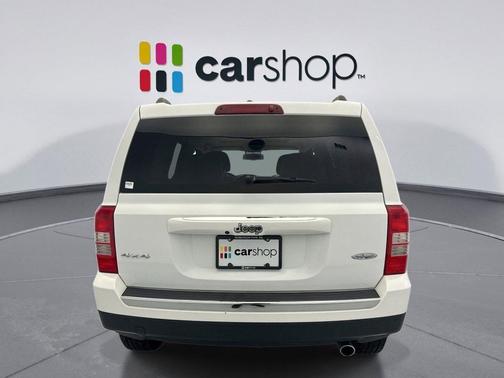 Bright White Clearcoat 2017 Jeep Patriot High Altitude