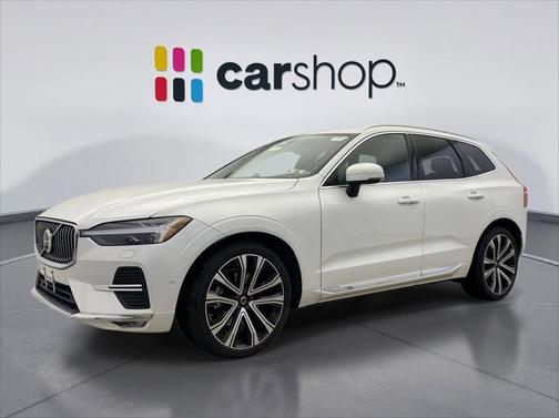 2023 Volvo XC60 B5 Ultimate Bright Theme