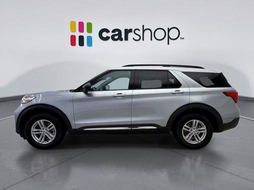 ICONIC SILVER METALLIC 2024 Ford Explorer XLT