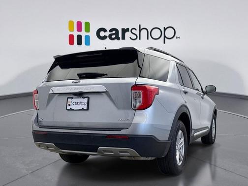 ICONIC SILVER METALLIC 2024 Ford Explorer XLT