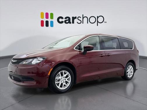 2023 Chrysler Voyager LX