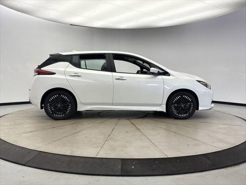 2023 Nissan Leaf SV PLUS 60 kWh