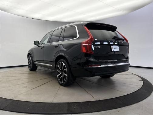 2025 Volvo XC90 B5 Plus