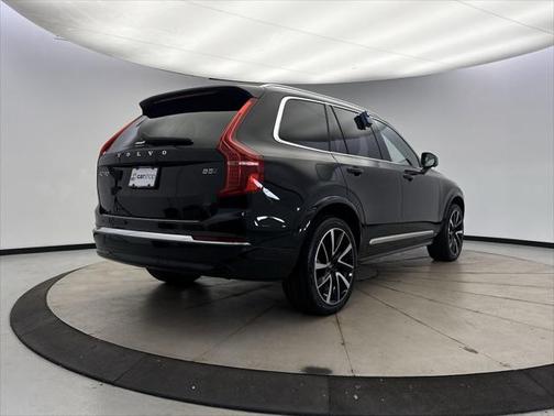2025 Volvo XC90 B5 Plus