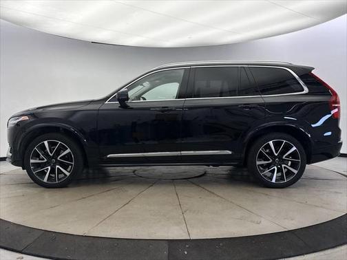 2025 Volvo XC90 B5 Plus