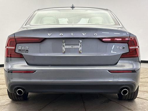 2020 Volvo S60 T6 Momentum