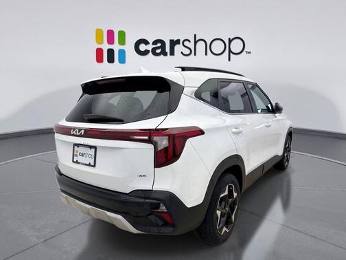 Snow White Pearl 2025 Kia Seltos EX
