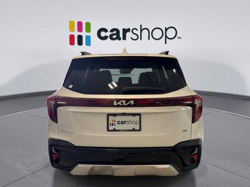 Snow White Pearl 2025 Kia Seltos EX