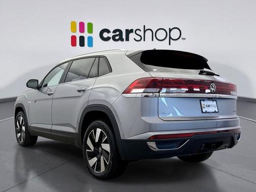 2025 Volkswagen Atlas Cross Sport 2.0T SE w/Technology 4MOTION