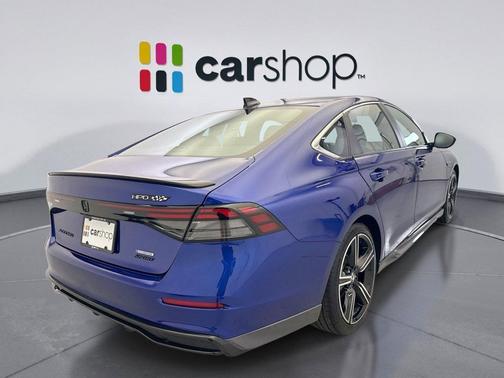 Still Night 2023 Honda Accord Hybrid Sport