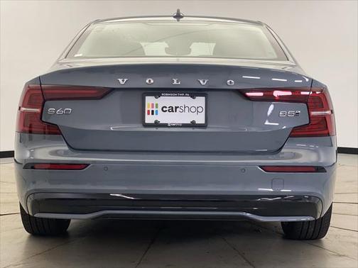 2024 Volvo S60 B5 Plus Dark Theme