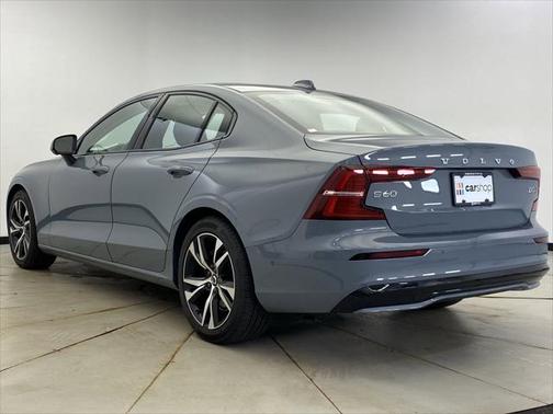 2024 Volvo S60 B5 Plus Dark Theme