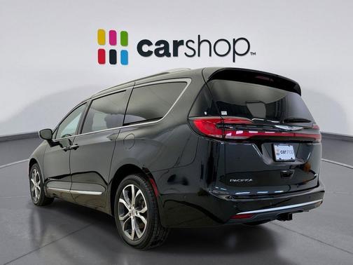 2022 Chrysler Pacifica L