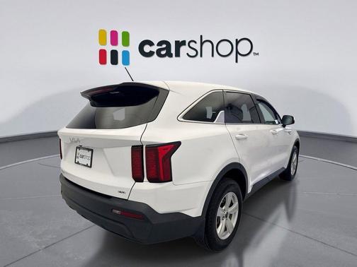 Glacial White Pearl 2023 Kia Sorento LX