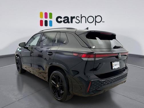Deep Black 2025 Volkswagen Tiguan 2.0T SE R-Line Black 4MOTION