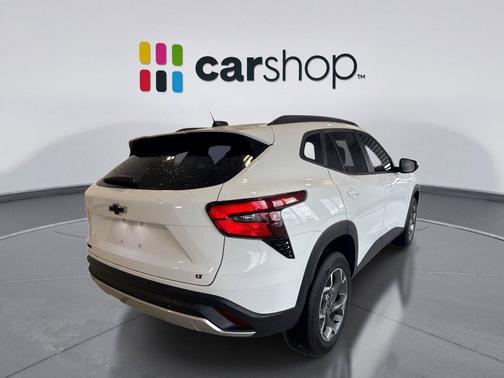 Summit White 2025 Chevrolet Trax LT
