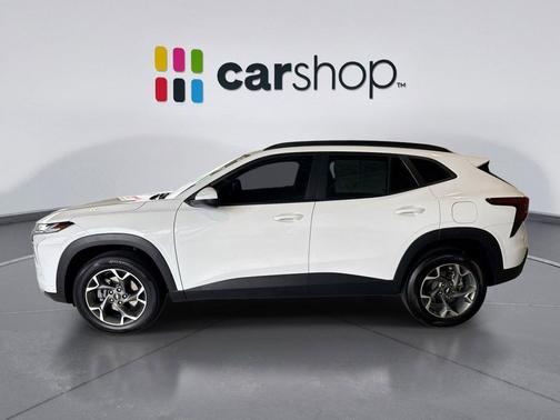 Summit White 2025 Chevrolet Trax LT