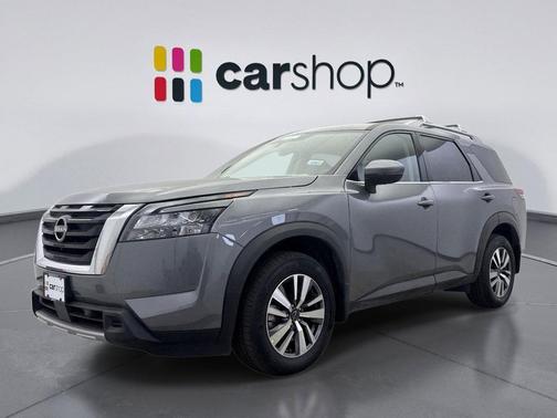 2025 Nissan Pathfinder SL 4WD