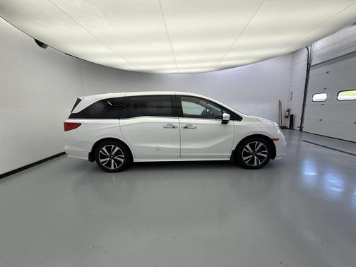Platinum White 2020 Honda Odyssey Elite