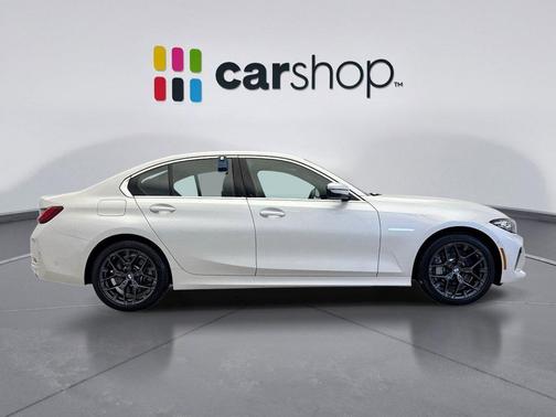 2025 BMW 330 i xDrive