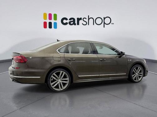 2019 Volkswagen Passat 2.0T R-Line