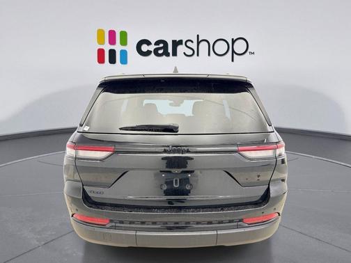 Diamond Black Crystal Pearlcoat 2023 Jeep Grand Cherokee Altitude