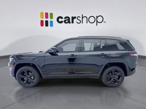 Diamond Black Crystal Pearlcoat 2023 Jeep Grand Cherokee Altitude