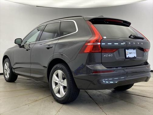 2022 Volvo XC60 Momentum