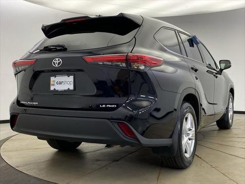 2022 Toyota Highlander LE