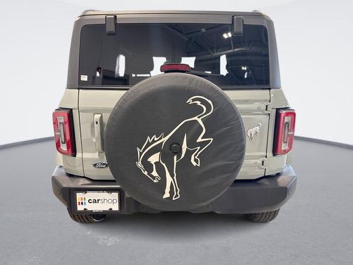 CACTUS GRAY 2022 Ford Bronco Outer Banks