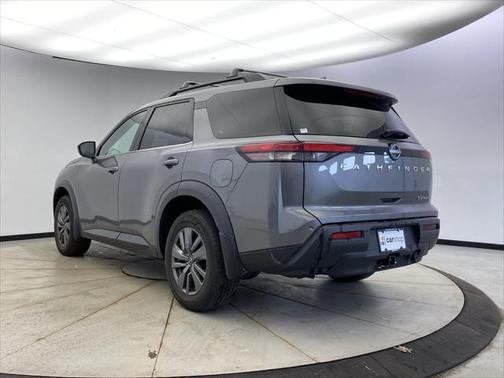2022 Nissan Pathfinder SV 4WD