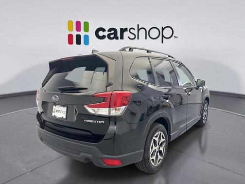 Crystal Black Silica 2023 Subaru Forester Premium