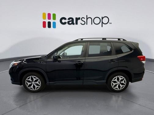 Crystal Black Silica 2023 Subaru Forester Premium