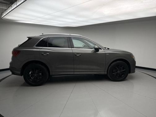 2023 Audi Q3 Premium 45 TFSI S line quattro Tiptronic