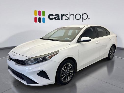 Snow White Pearl 2024 Kia Forte LXS