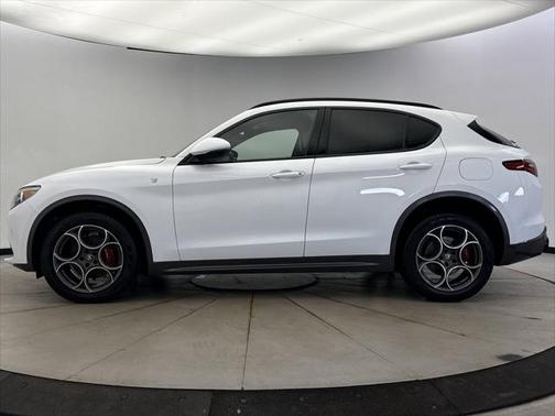 2022 Alfa Romeo Stelvio Ti