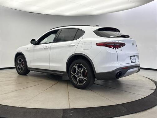2022 Alfa Romeo Stelvio Ti