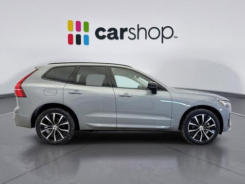 2024 Volvo XC60 B5 Plus Dark Theme